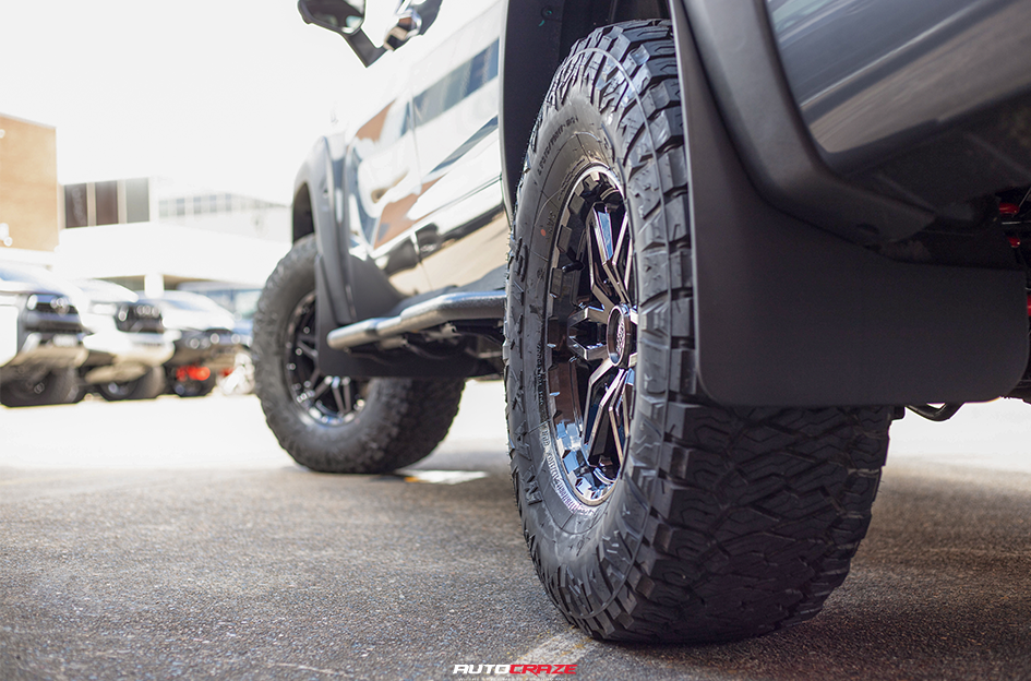 FOTON TUNLAND V9 NOMAD N232 GLOSS BLACK DARK TINT