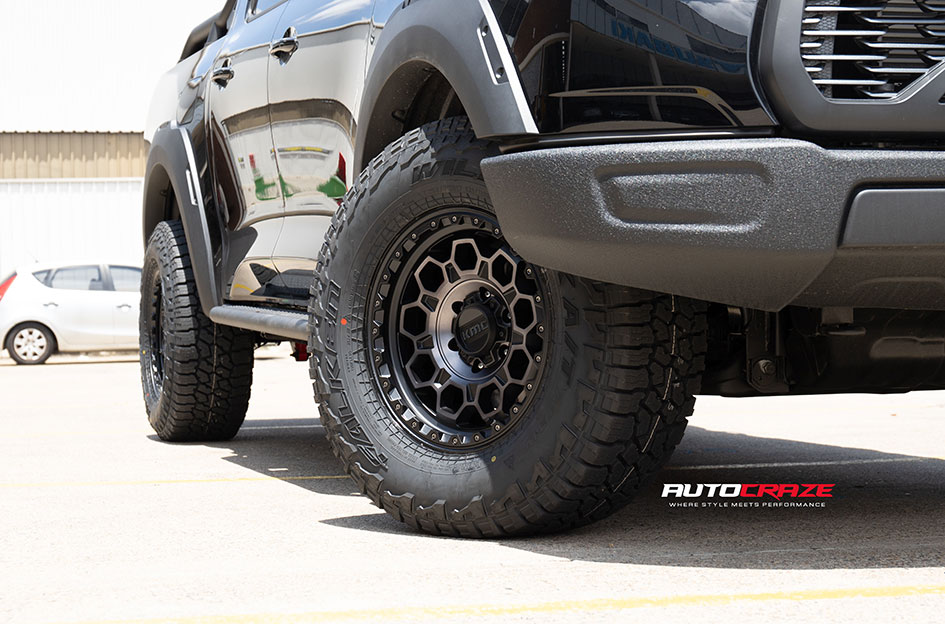 GWM CANNON KMC TREK  SATIN BLACK GRAY TINT