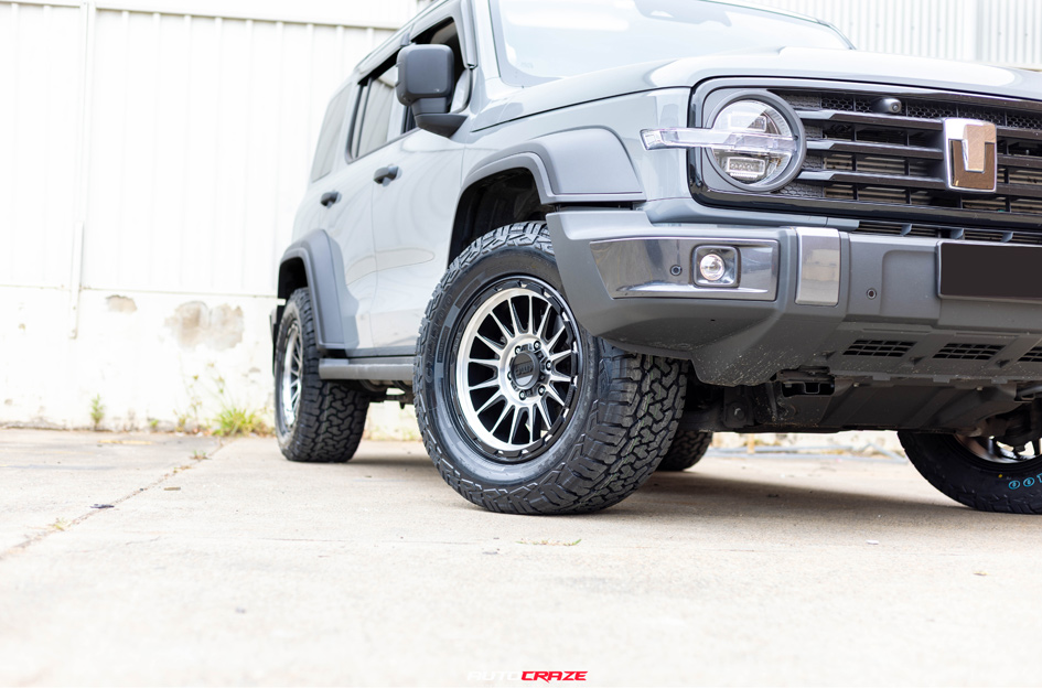 GWM TANK 300 KMC IMPACT KM542 SATIN BLACK MACHINED