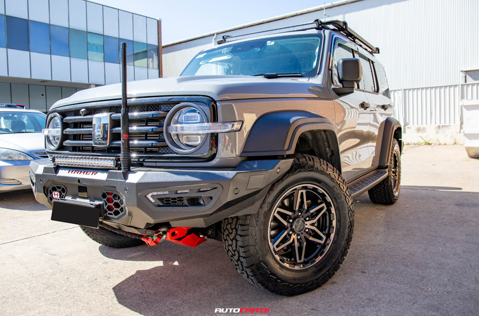 GWM TANK 300 NOMAD N232 GLOSS BLACK DARK TINT