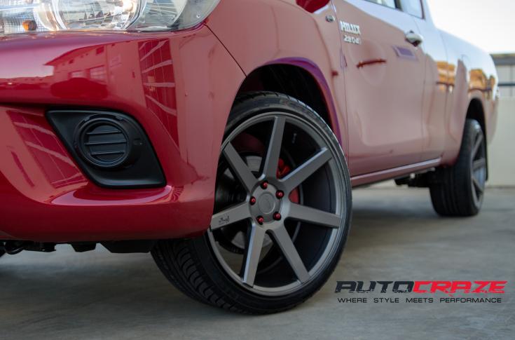 TOYOTA-HILUX-4WD-VERONA-MATTE-GUN-METAL