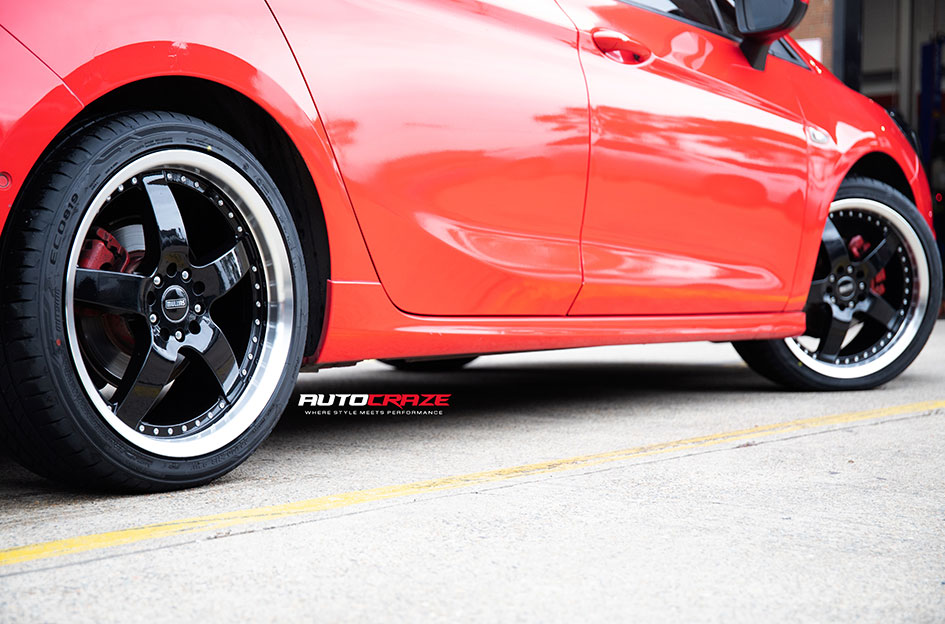 HOLDEN ASTRA CSA BERETTA GLOSS BLACK W/ MACHINED LIP