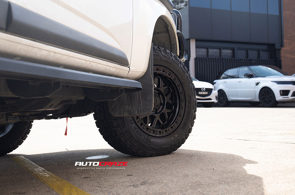 HOLDEN COLORADO KMC GRS SATIN BLACK