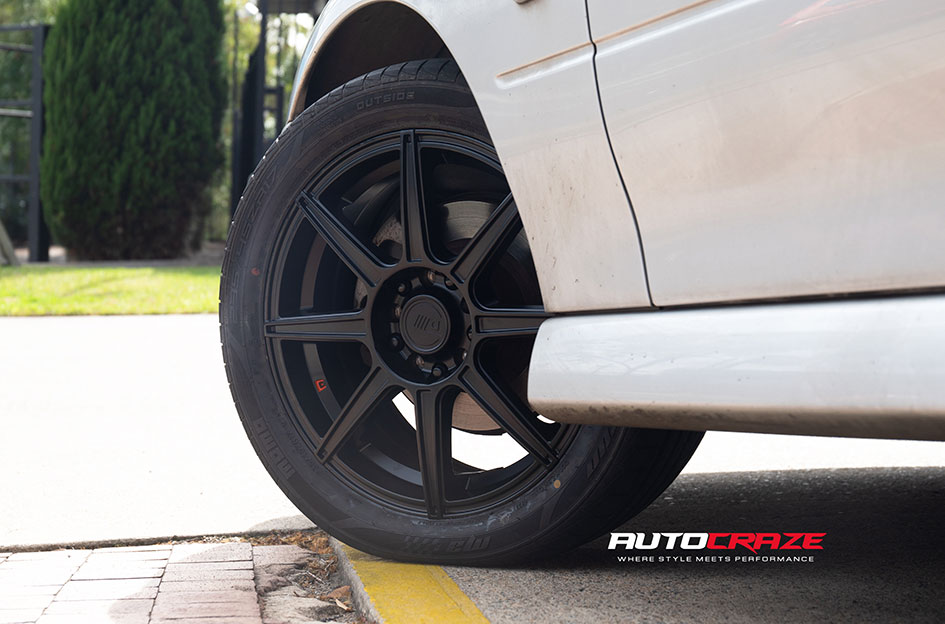 HOLDEN COMMODORE MOTEGI MR142 SATIN BLACK 