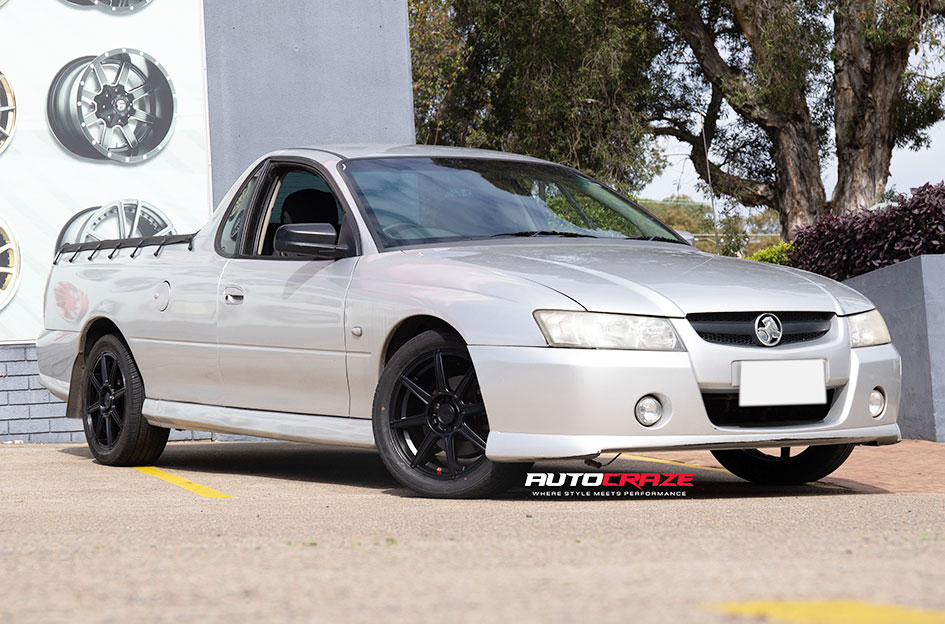 HOLDEN COMMODORE MOTEGI MR142 SATIN BLACK 
