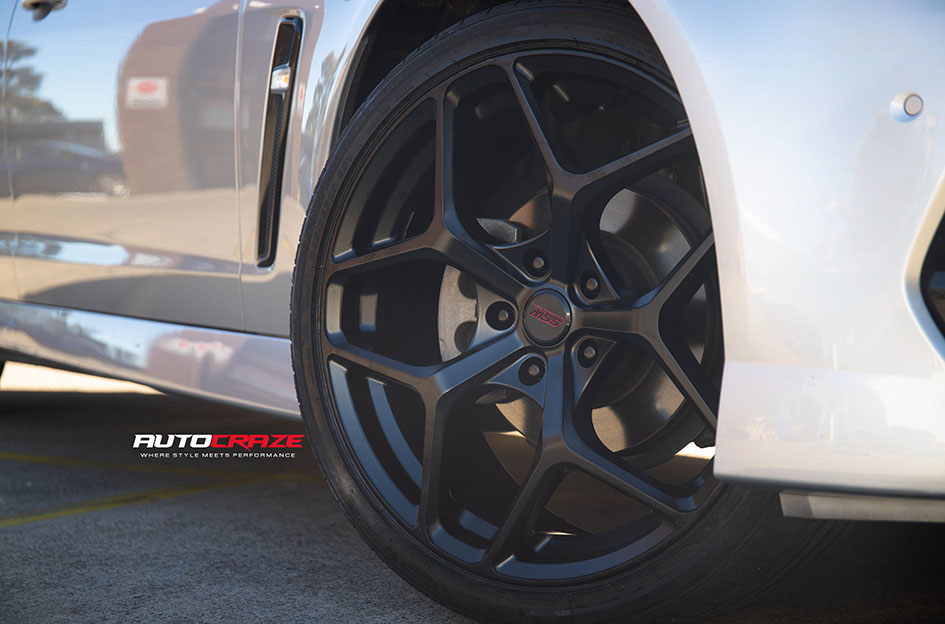 HOLDEN COMMODORE SSW DOMINATE GUNMETAL