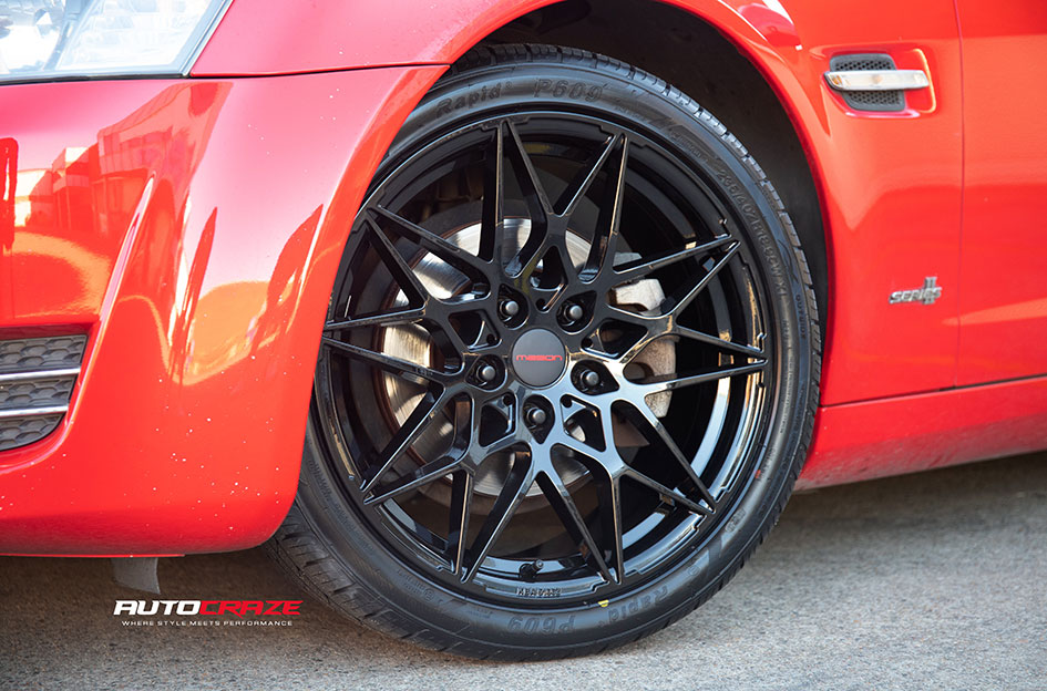 HOLDEN COMMODORE VE MASON ZR1 GLOSS BLACK