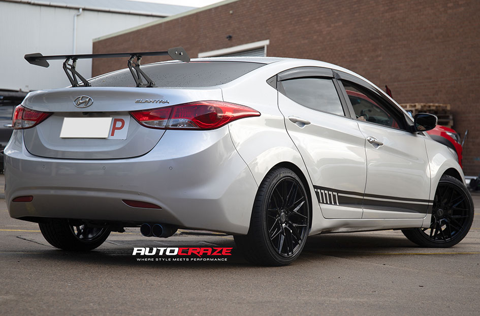 HYUNDAI ELANTRA SSW HOCKENHEIM GLOSS BLACK
