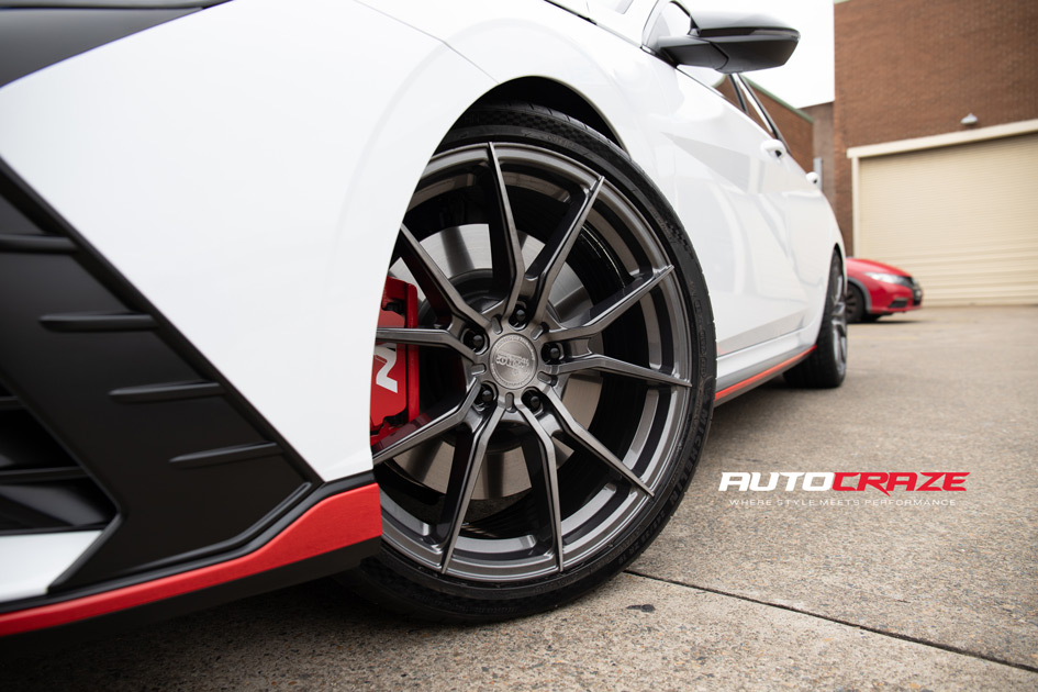 HYUNDAI I30N SEDAN KING VENOM GUNMETAL DARK TINT
