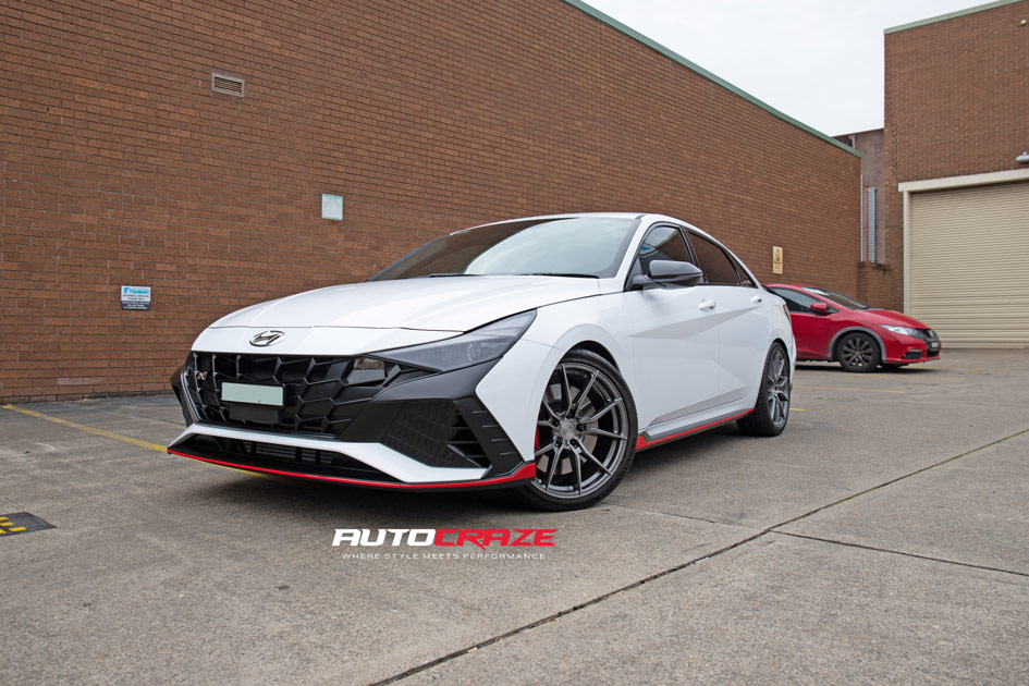 HYUNDAI I30N SEDAN KING VENOM GUNMETAL DARK TINT