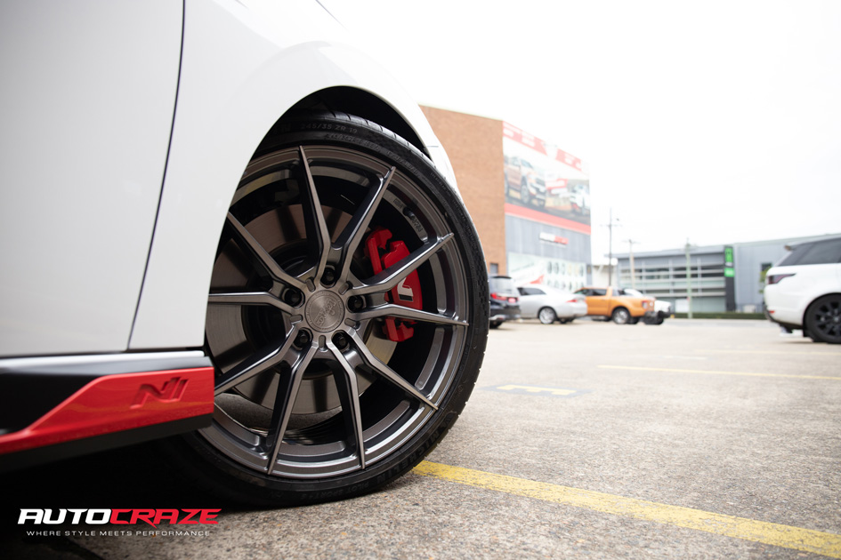 HYUNDAI I30N SEDAN KING VENOM GUNMETAL DARK TINT