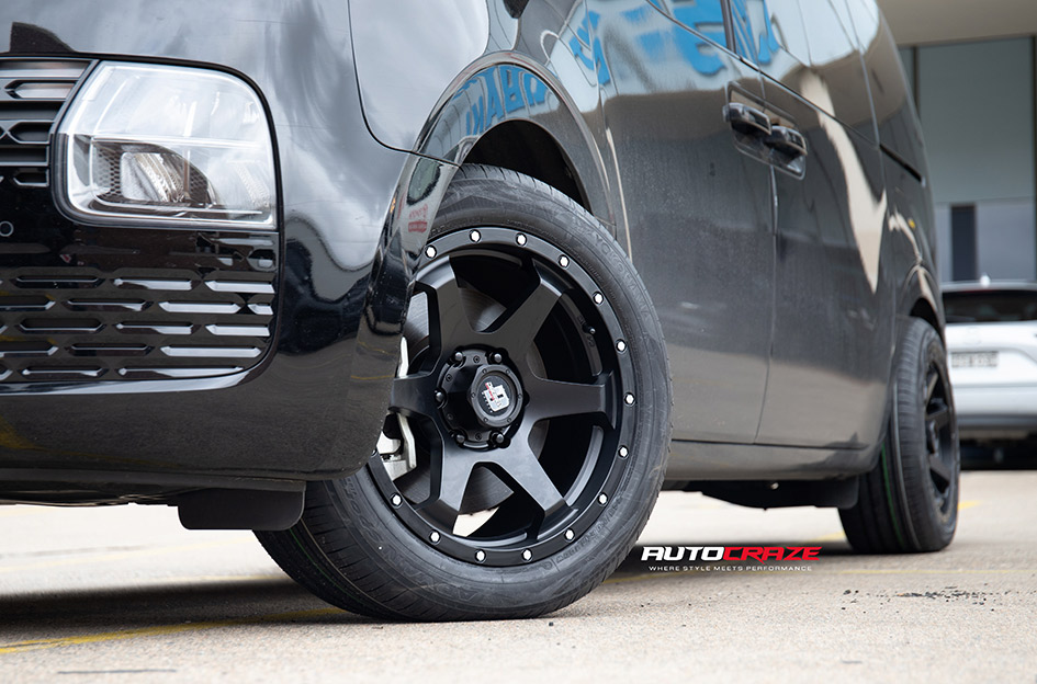 HYUNDAI STARIA DIESEL PHILADELPHIA MATTE BLACK 