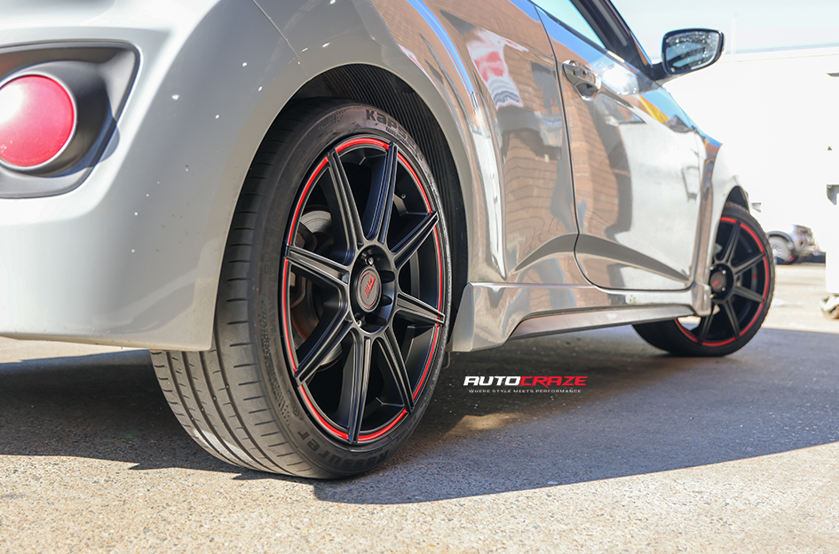 HYUNDAI VELOSTER MOTEGI MR142 SATIN BLACK WITH RED STRIPE