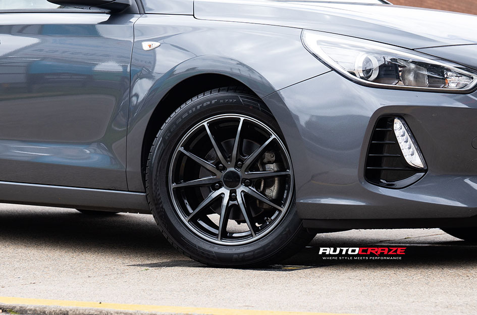 HYUNDAI I30 KING CRANK BLACK TINT GLOSS BLACK
