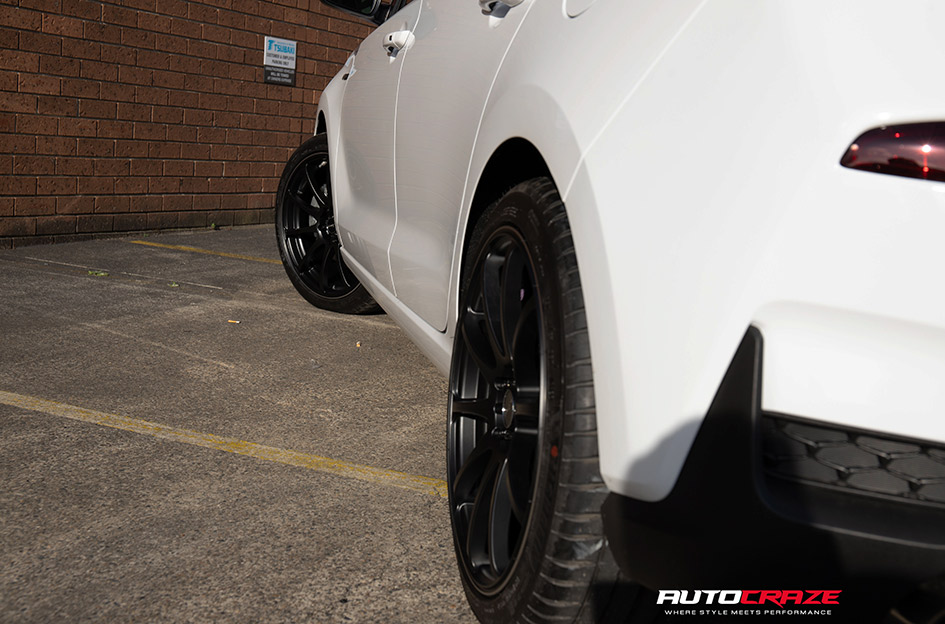 HYUNDAI I30 KING HALO SATIN BLACK 