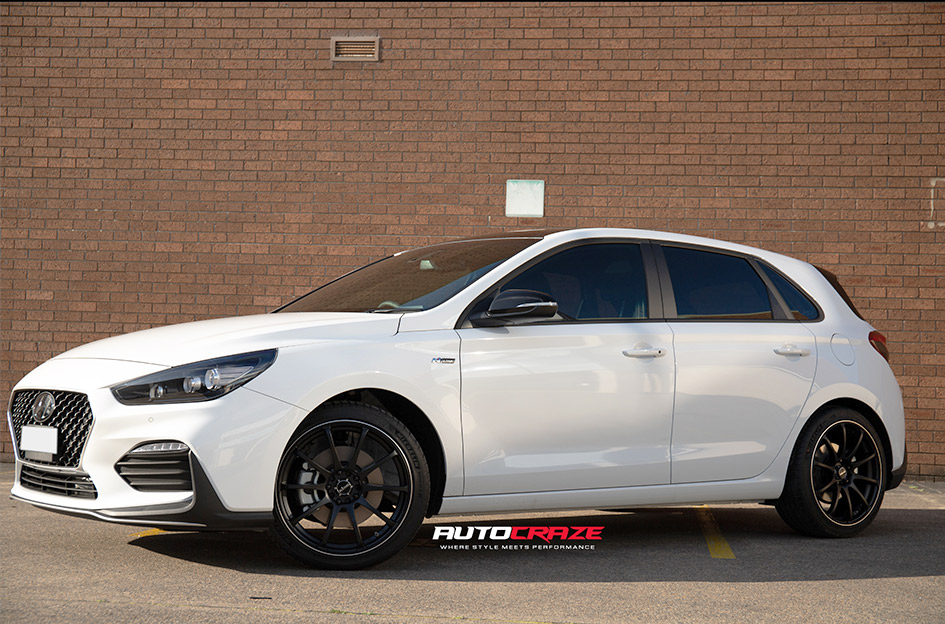 HYUNDAI I30 KING HALO SATIN BLACK 