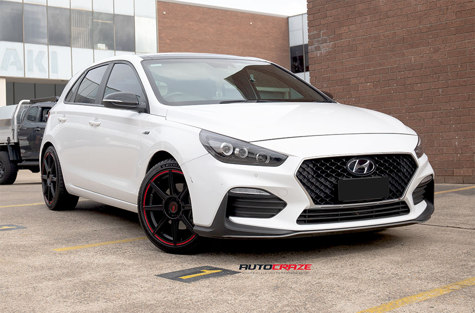 HYUNDAI I30 MOTEGI MR142 SATIN BLACK WITH RED STRIPE