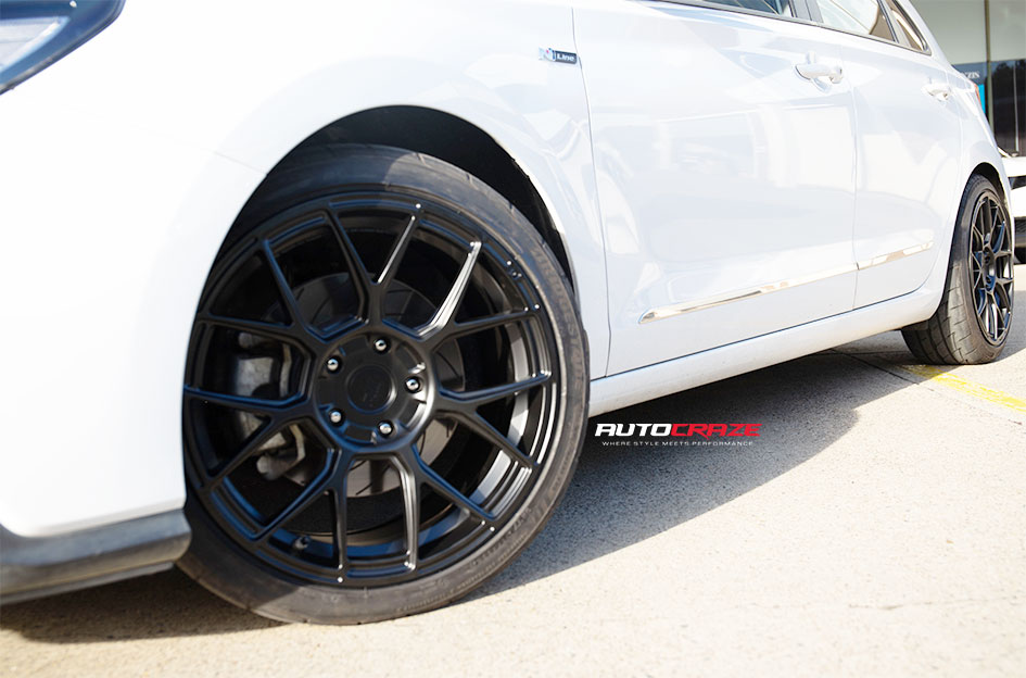 HYUNDAI I30 MOTEGI MR147 SATIN BLACK 