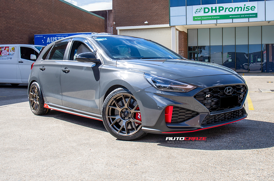 HYUNDAI I30N KONIG AMPLIFORM GLOSS BRONZE