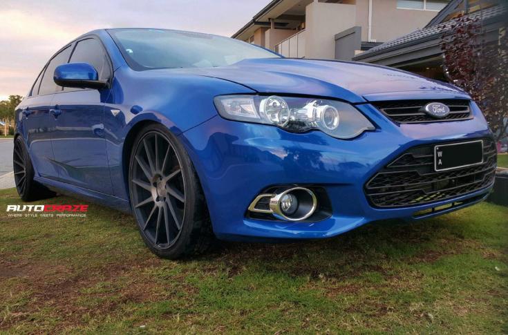 FORD-FALCON-SURGE-MATTE-BLACK-TINTED-FACE