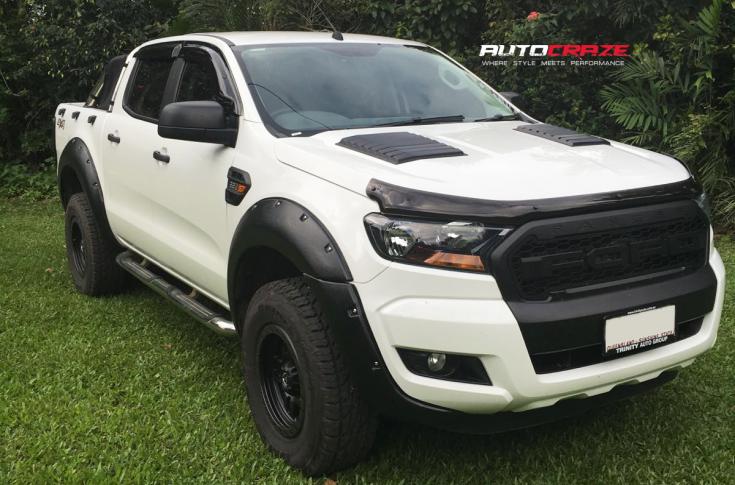 FORD RANGER ANZA MATTE BLACK WITH ANTHRACITE RING