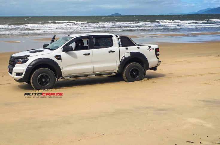 FORD RANGER ANZA MATTE BLACK WITH ANTHRACITE RING