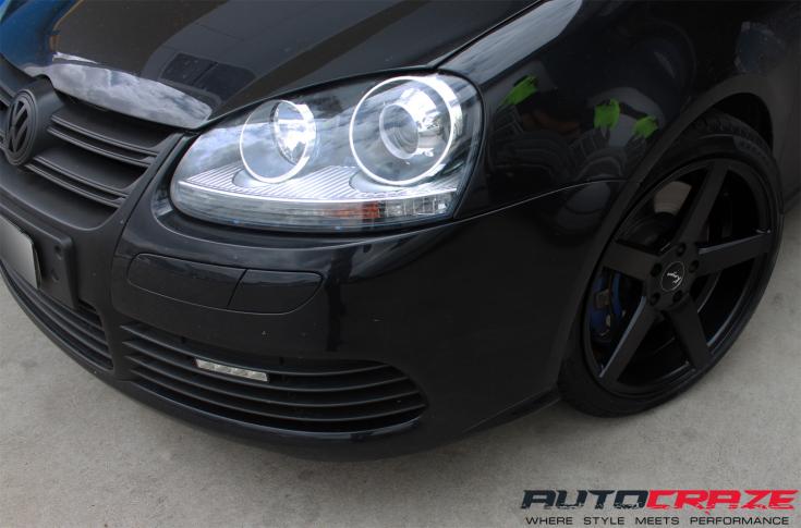 VOLKSWAGEN GOLF R5 SATIN BLACK