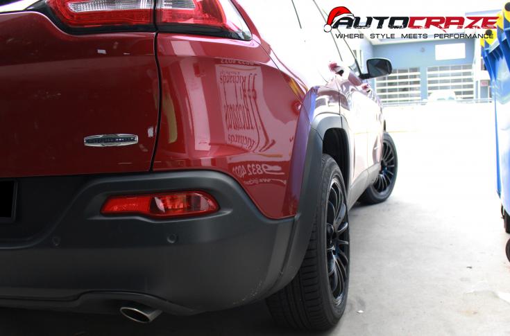 JEEP-CHEROKEE-SPEED-2-SATIN-BLACK-2