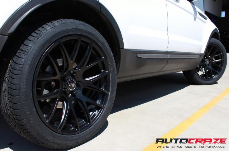 RANGE-ROVER-EVOQUE-OX111-MATTE-BLACK