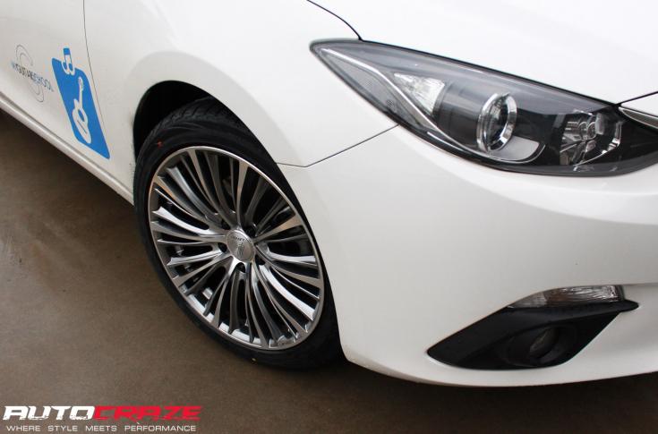 MAZDA-6-ES-AVANZIZ-HYPER-BLACK-MACHINE-FACE