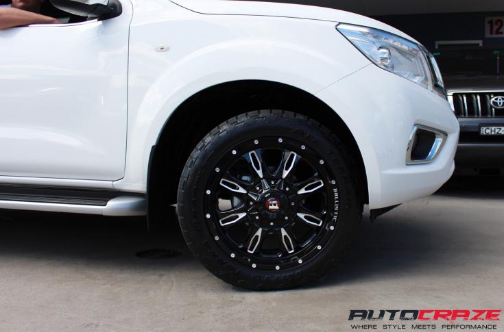NISSAN NAVARA DAGGER GLOSS BLACK MILLED ACCENTS