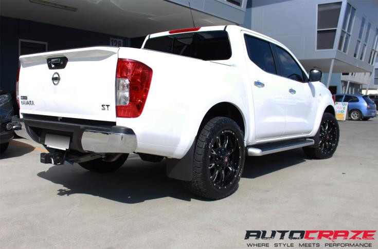NISSAN NAVARA DAGGER GLOSS BLACK MILLED ACCENTS