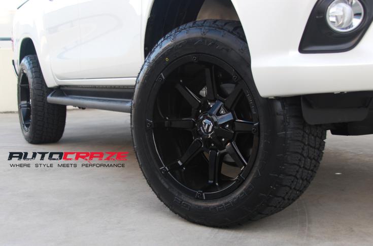TOYOTA HILUX N80 4WD COUPLER GLOSS BLACK