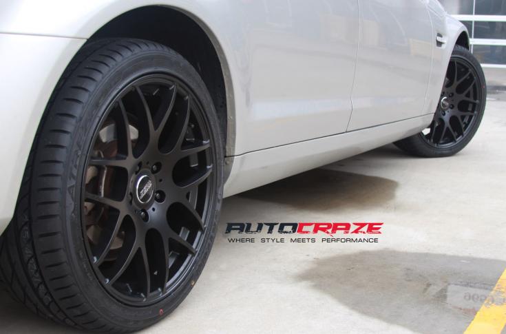 HOLDEN-COMMODORE-UTE-M-SPEC-MATTE-BLACK