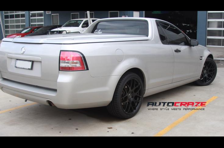 HOLDEN-COMMODORE-UTE-M-SPEC-MATTE-BLACK