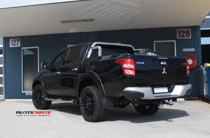 MITSUBISHI TRITON CLIFF MATTE BLACK 