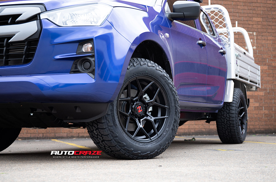 ISUZU DMAX NOMAD SABBATH MATTE BLACK 