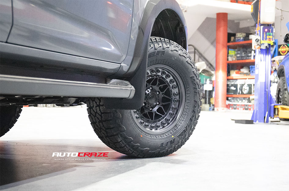 ISUZU DMAX BLACK RHINO ALPHA MATTE BLACK W/ GUNMETAL LIP