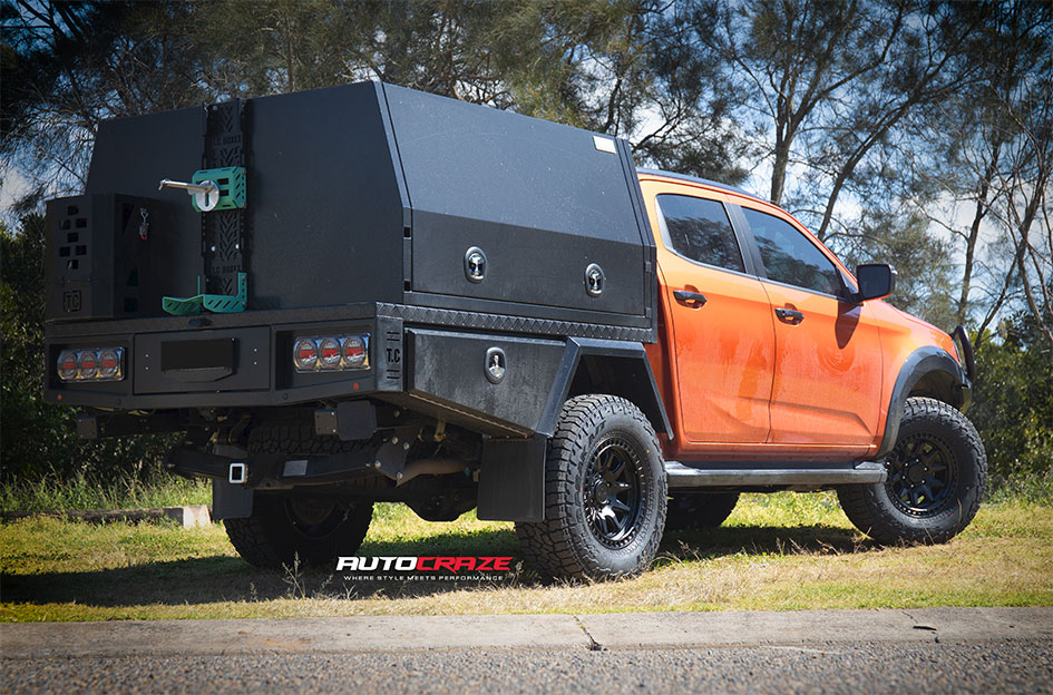 ISUZU DMAX BLACK RHINO CALICO MATTE BLACK 