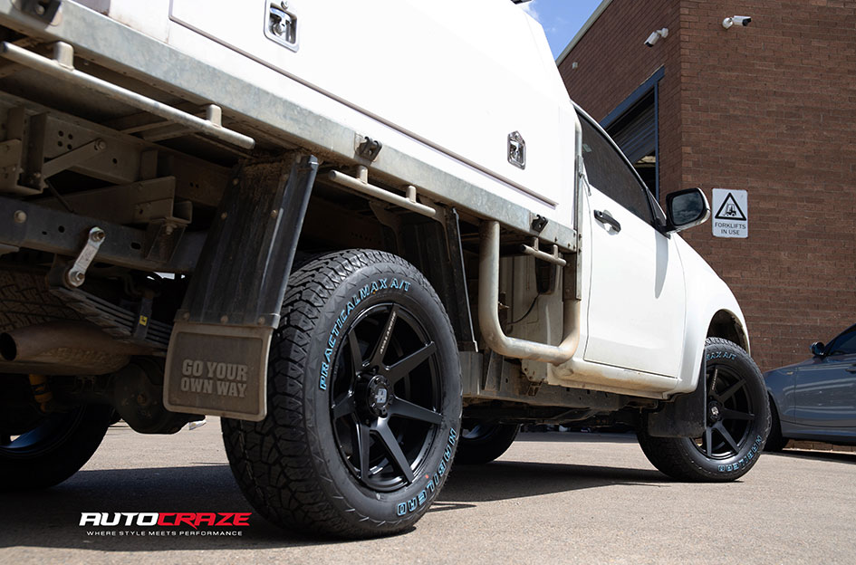 ISUZU DMAX DIESEL AVALANCHE MATT BLACK FONT MILLED 