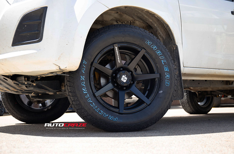 ISUZU DMAX DIESEL AVALANCHE MATT BLACK FONT MILLED 
