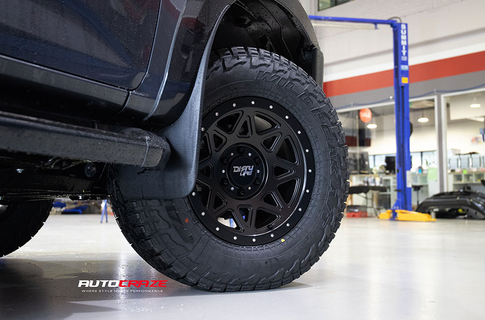 ISUZU DMAX DIRTY LIFE THEORY MATTE BLACK 