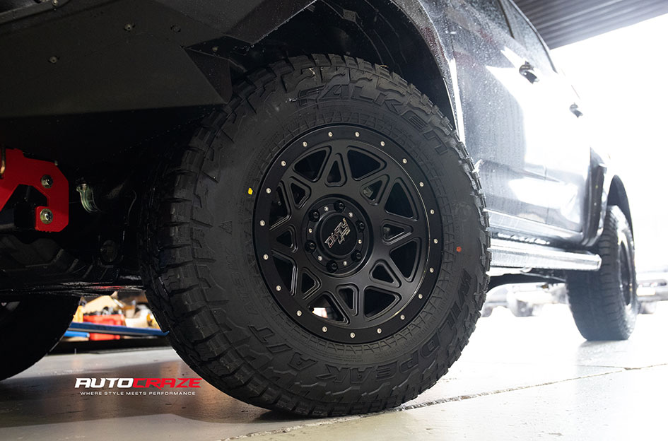 ISUZU DMAX DIRTY LIFE THEORY MATTE BLACK 