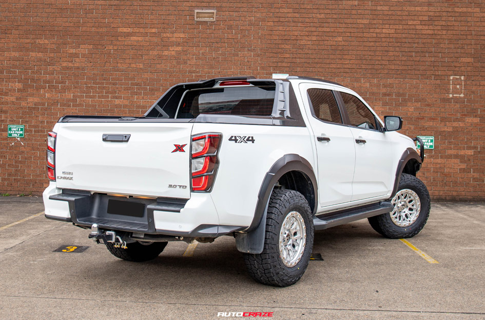 ISUZU D-MAX FUEL SURGE GLOSS SILVER MACHINED FACE