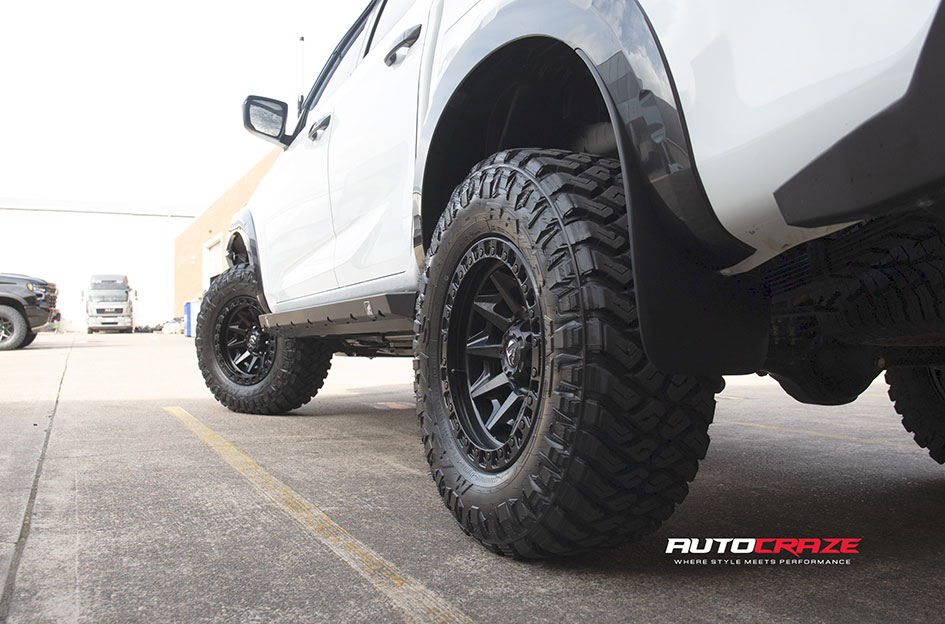 ISUZU DMAX FUEL COVERT MATTE BLACK