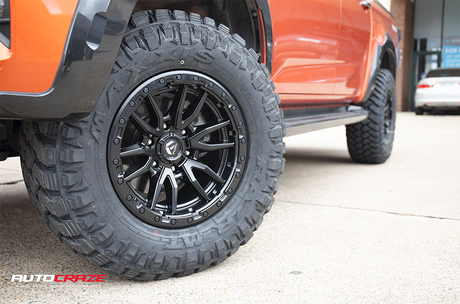ISUZU DMAX FUEL REBEL 6 MATTE BLACK 