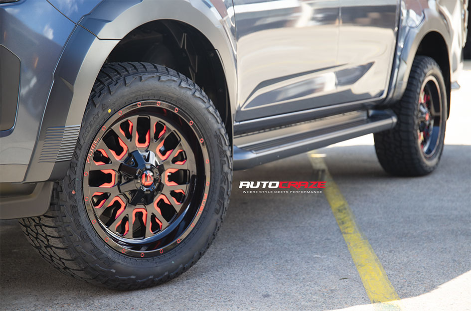 ISUZU DMAX FUEL STROKE GLOSS BLACK RED TINT