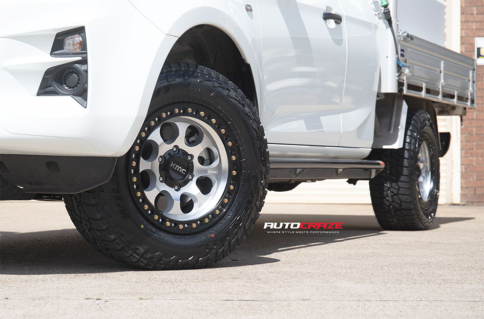 ISUZU DMAX KMC DIRTY HARRY SATIN GRAY W/ BLACK LIP