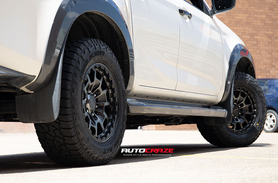 ISUZU DMAX KMC SUMMIT SATIN BLACK W/ GRAY TINT
