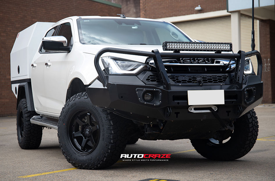 ISUZU DMAX NOMAD PROSECUTOR MATTE BLACK